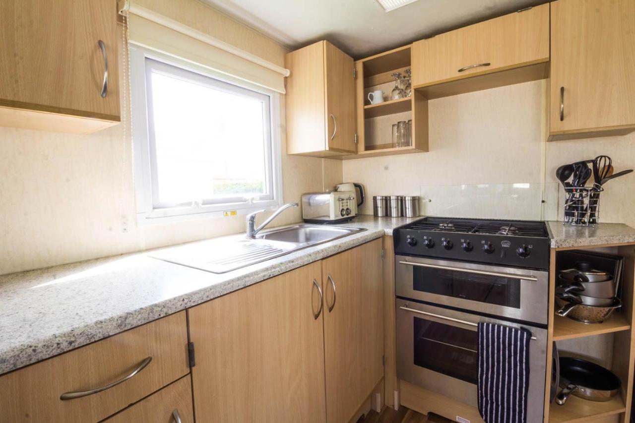 Lovely 3 Bed, 8 Berth Caravan For Hire In Skegness, Lincolnshire Ref 35120Sd Лаут Екстериор снимка